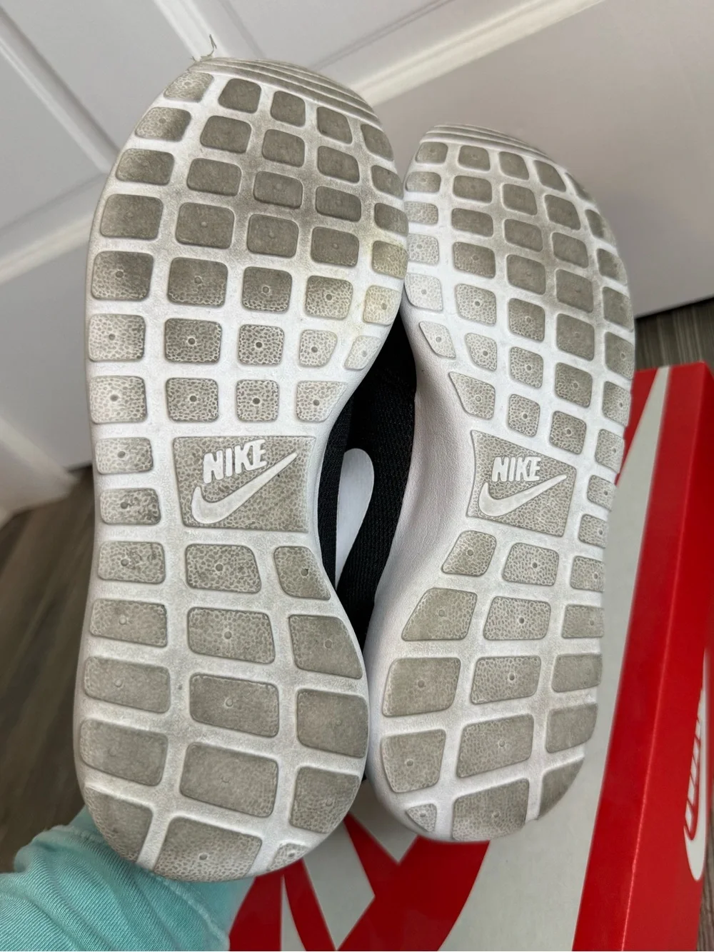 Nike Women’s Roshe One Sneaker
